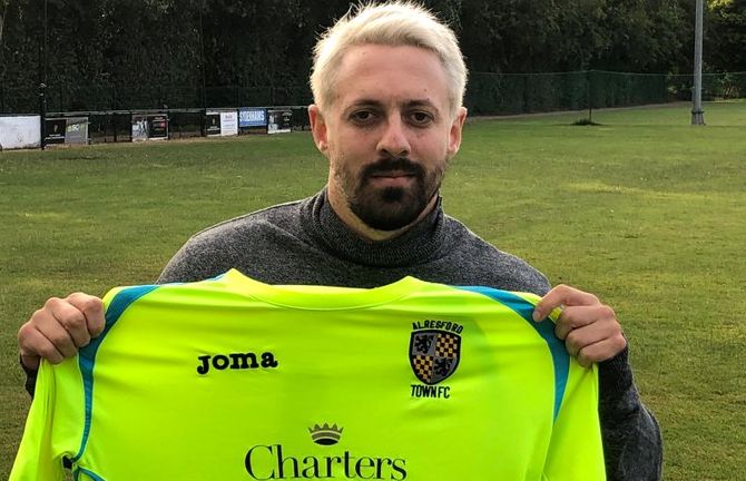 Alresford Sign Experienced Keeper