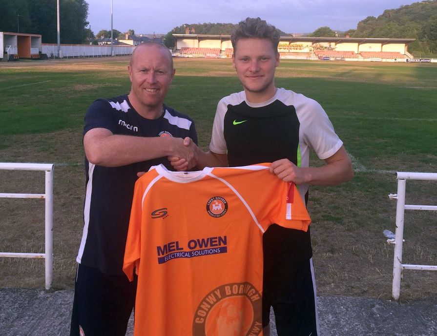 Newly-Promoted Cleeve Bring in New Keeper