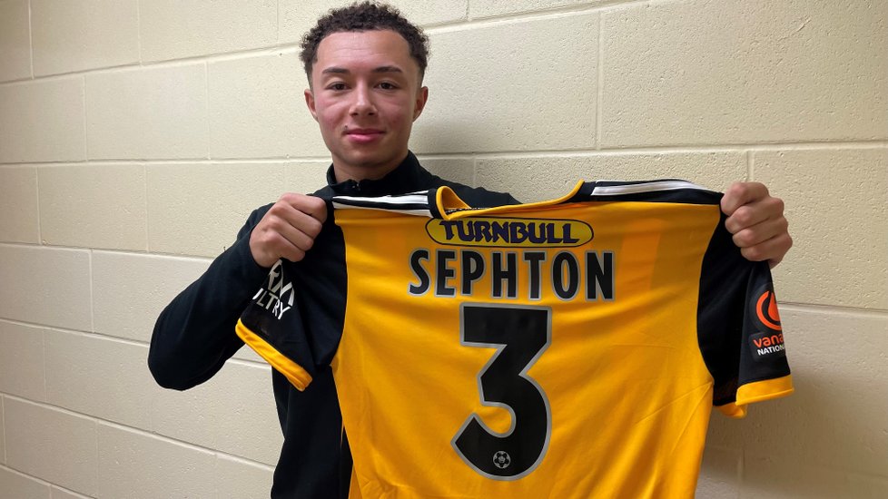 Pilgrims Sign Highly-Rated Left Back 